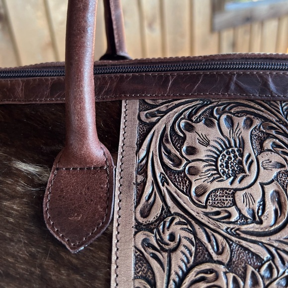 New Rustic Vintage Unisex Duffel Cowhide Bag Weekender Tan Brown Toooled Leather - Picture 7 of 12